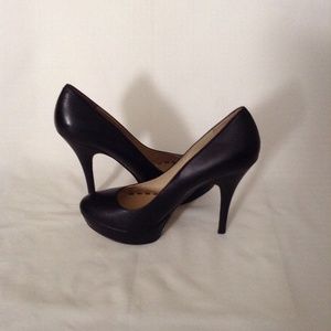Enzo Angiolini Black Leather Platform Pumps
